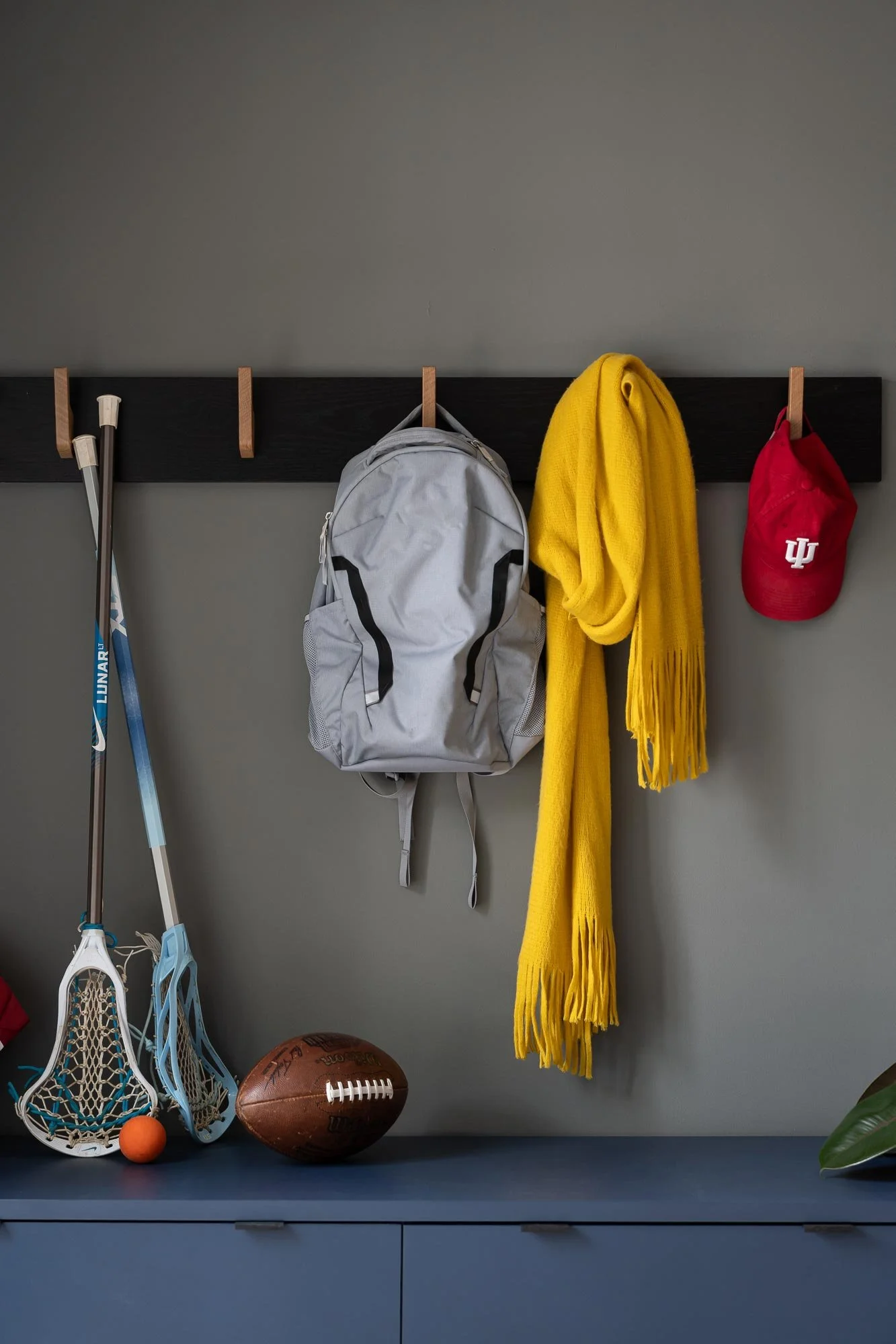 off-campus-canvas-entry-hooks-grey-walls-close-up.jpg