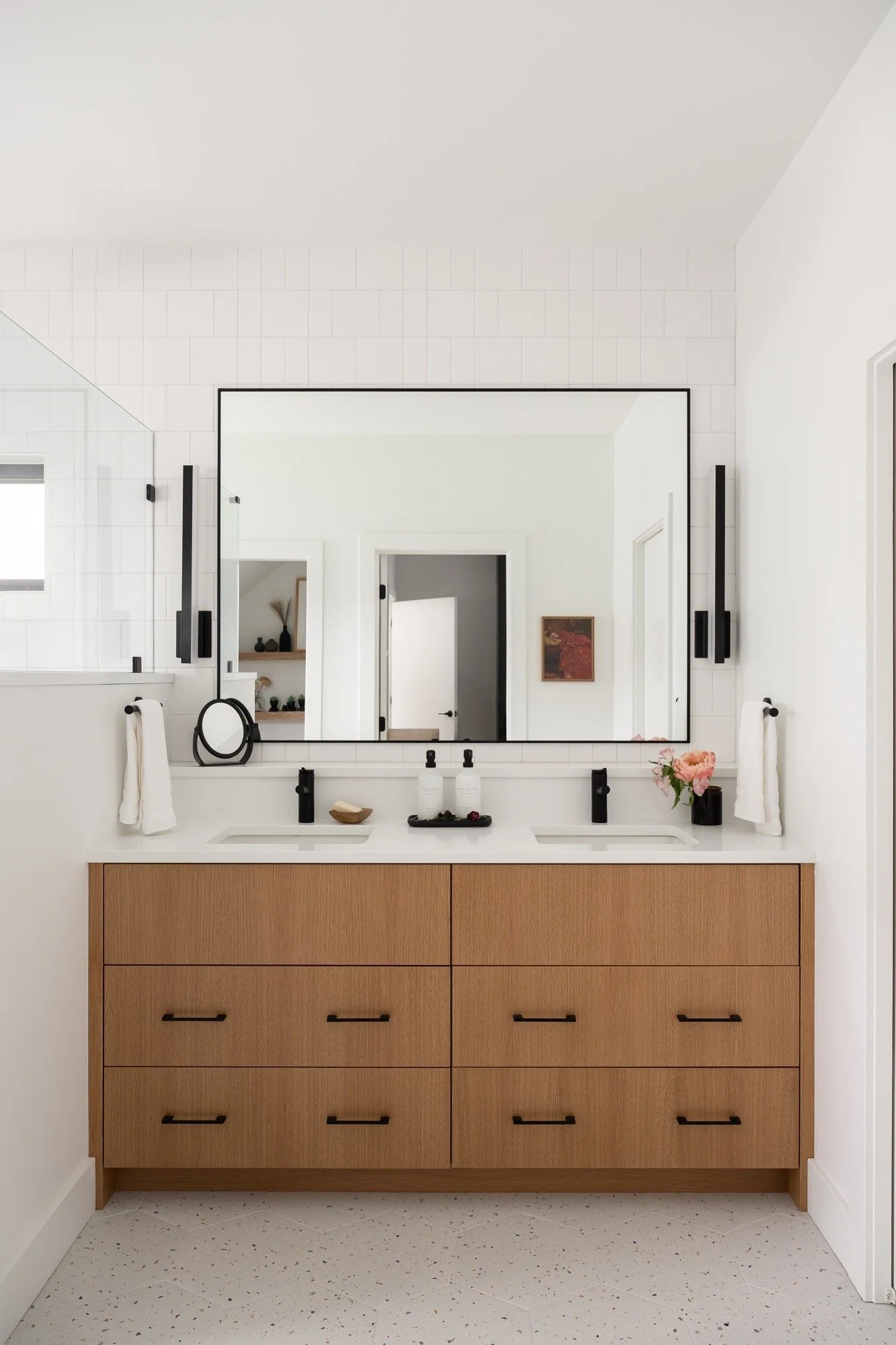 unionville-family-central-primary-bathroom-double-vanity-indiana.jpg
