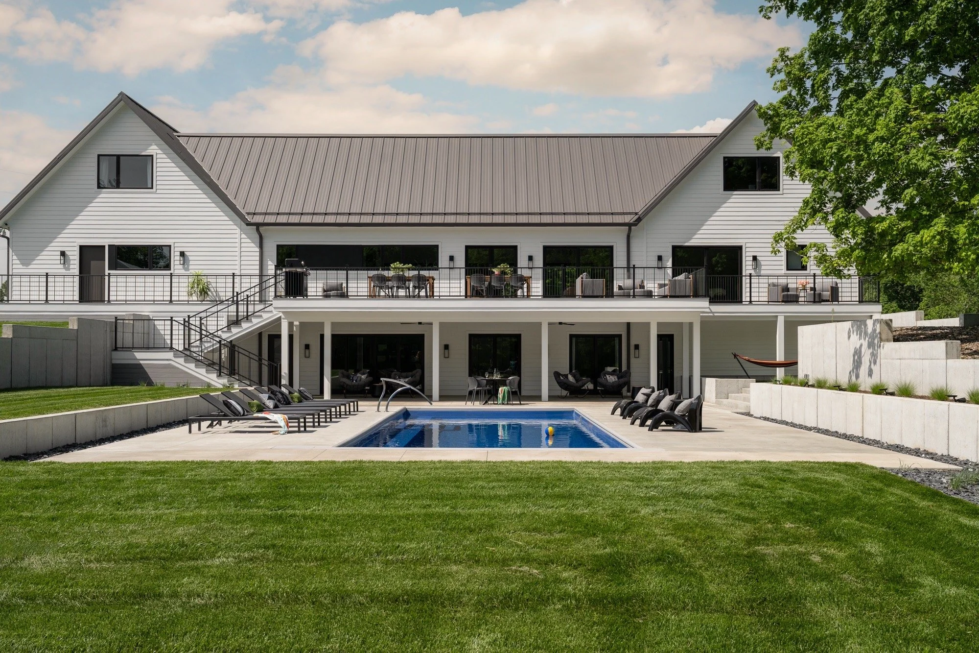 unionville-family-central-rear-elevation-pool-deck-indiana.jpg
