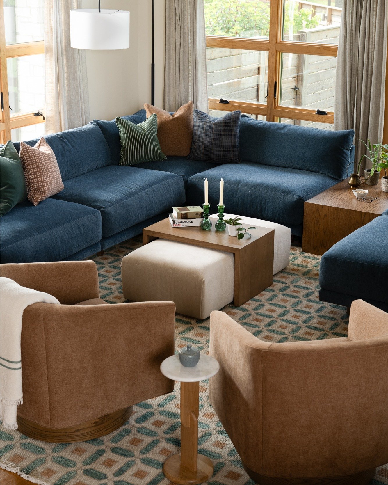 If you can't be in the stadium today for IU-Wisconsin, hope you have a backup viewing location that's as pretty as this one. 

Go Hoosiers!

#loveyourhome #susanyeleyhomes 

📸 @sarahshieldsphoto 

#indianahomes #fullservicedesign #bloomingtonindiana