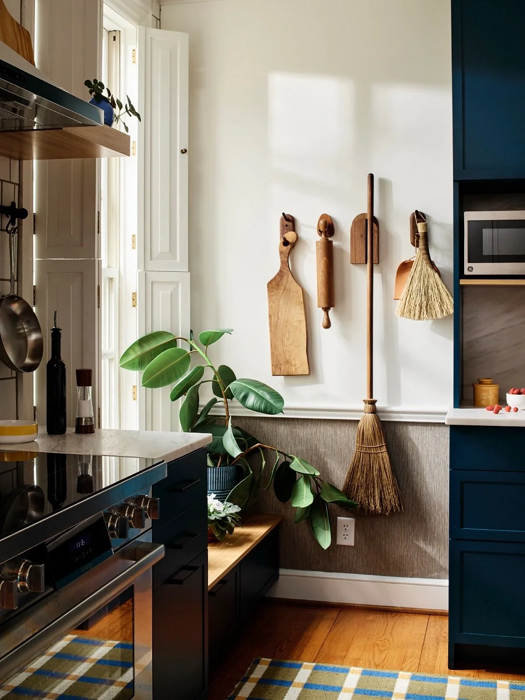 And now for a corner I&rsquo;ve wanted to photograph since before construction began on this recently completed kitchen we dubbed Park and Palette. Way back last spring at @highpointmarket , at their rather hard-to-find and therefore extra-special fe