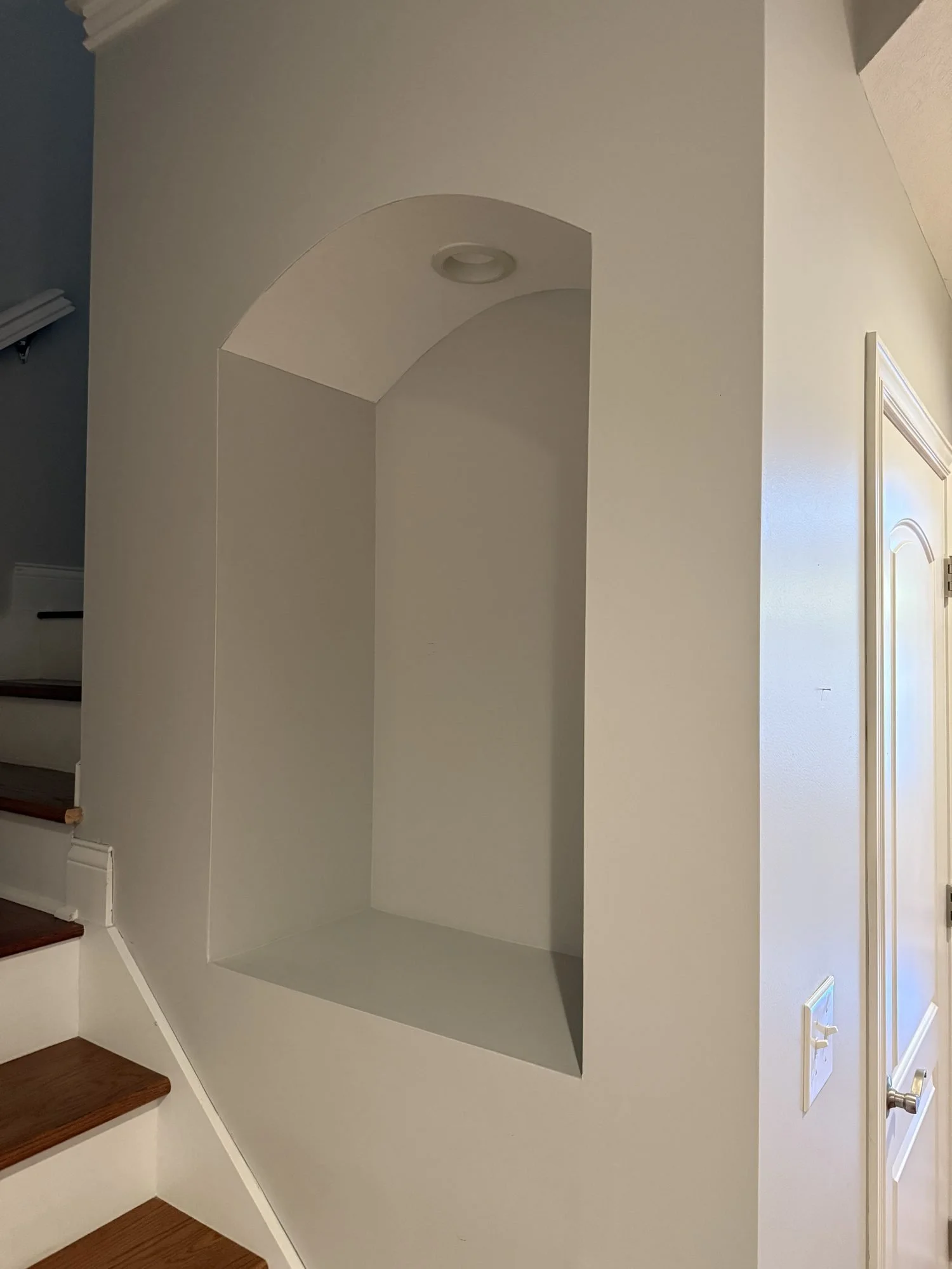 stair niche.jpg