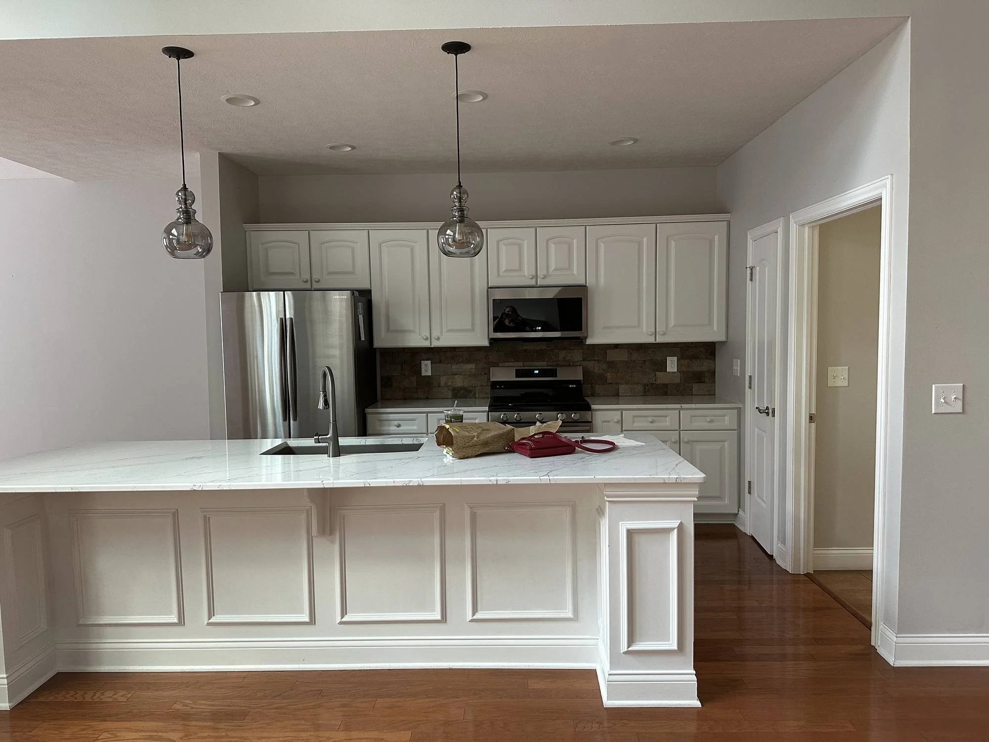 kitchen 1.jpg