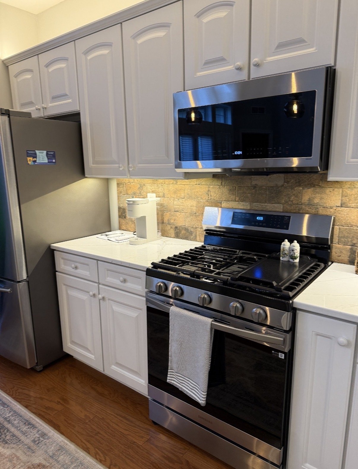 kitchen 2.jpg