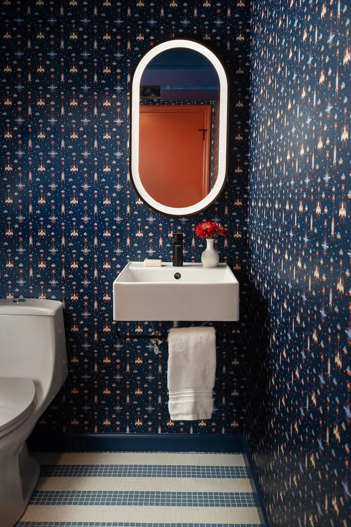 galactica wallpaper in powder bath