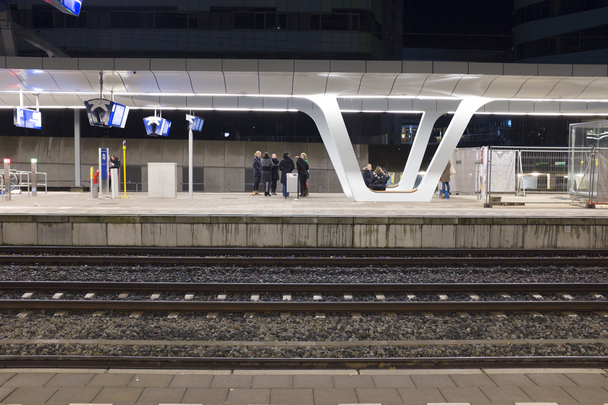 More Space age shit at the Arnem station.