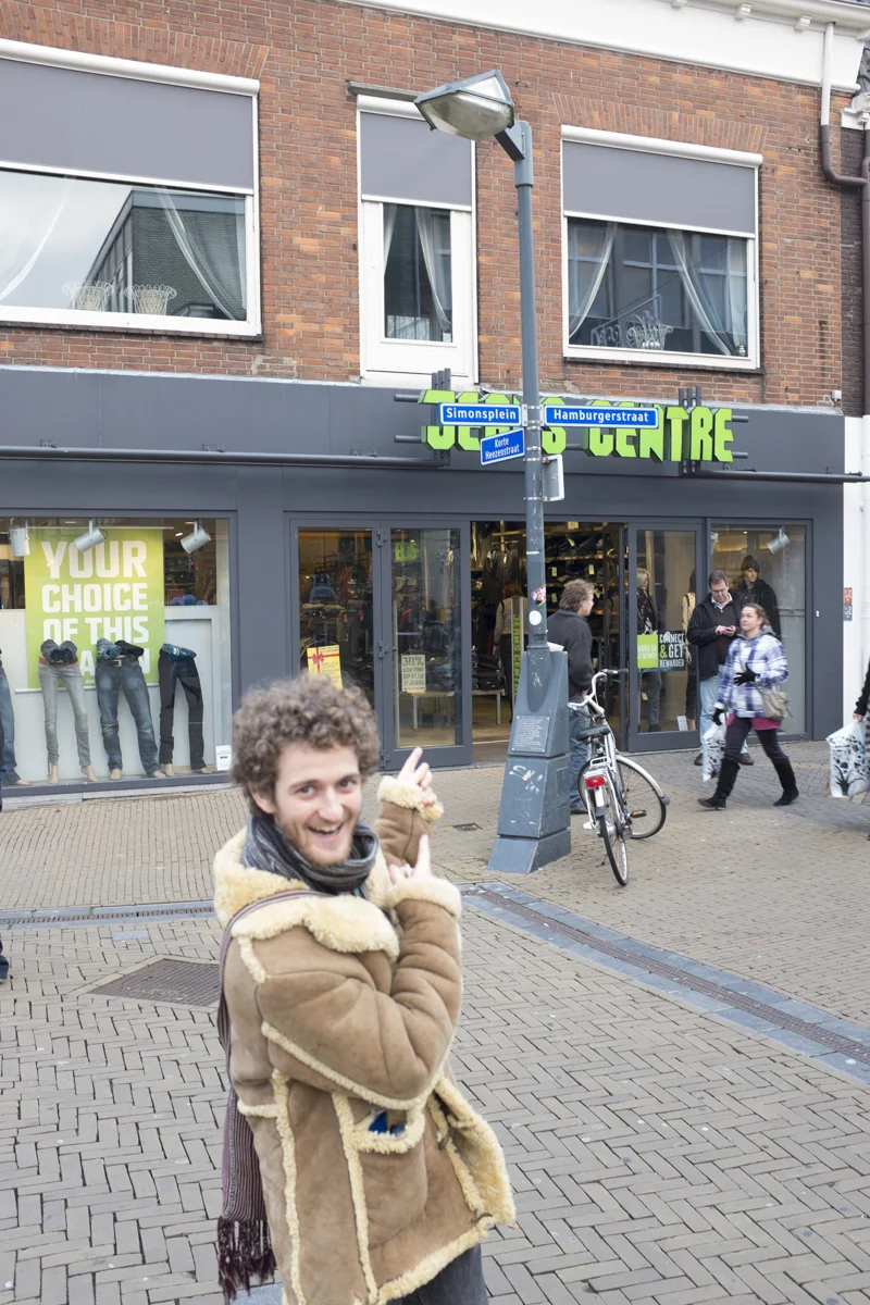 Asher on Hamburgerstraat.