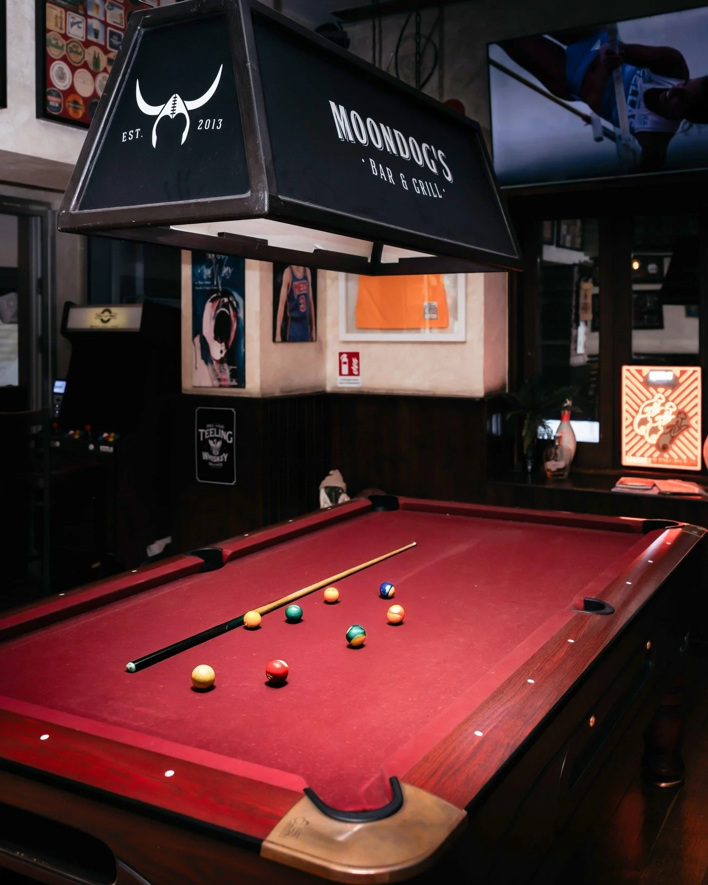 🍻 Welcome to Moondog&rsquo;s Bar &amp; Grill, where good times, great food, and an epic beer selection come together!
From mouthwatering dishes to an unbeatable lineup of brews, there&rsquo;s something here for everyone. Grab your crew and make it a