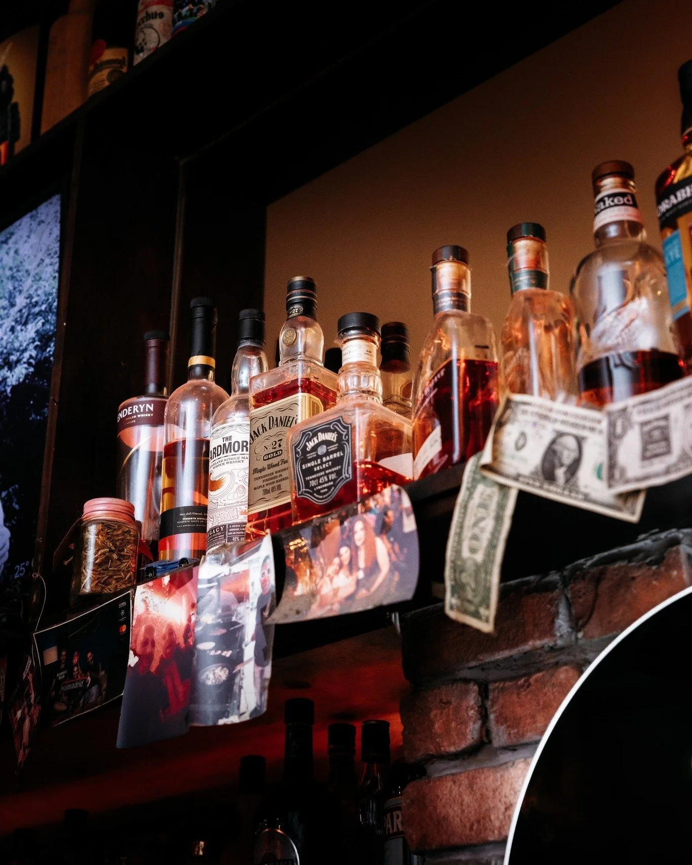 You know us for the burgers 🍔
You love us for the beers 🍻

But behind the bar at Moondog&rsquo;s Bar &amp; Grill lies something special&hellip; 🥃

A premium collection of fine whiskies, aged rums, and top-shelf spirits waiting to be poured.

Next 