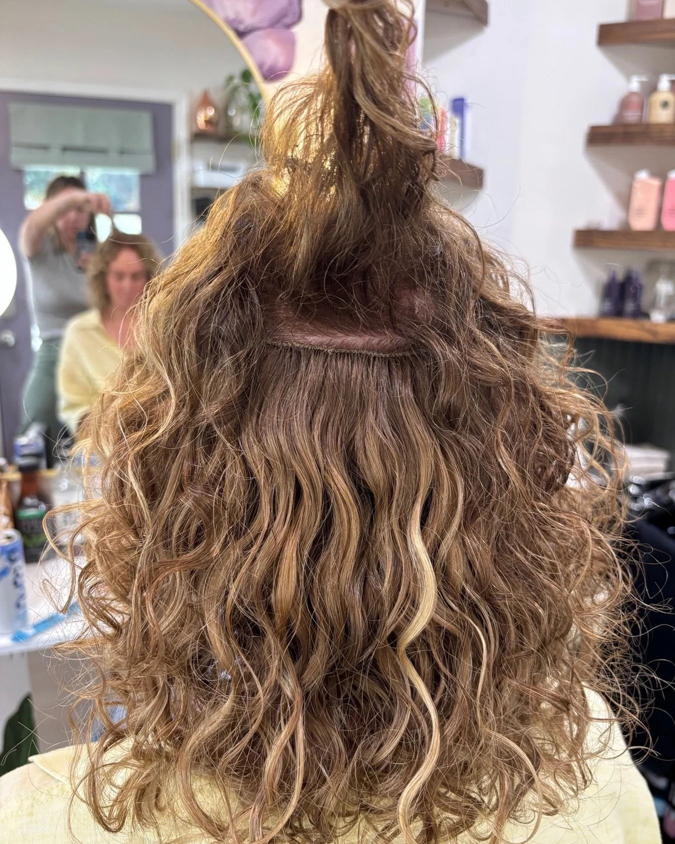 Curly hair really doesn&rsquo;t need much to look so much fuller. Curls naturally take up space, so when it comes to extensions, less can truly be more.

This client has been the BEST model! She&rsquo;s trusted me enough to play with density, texture