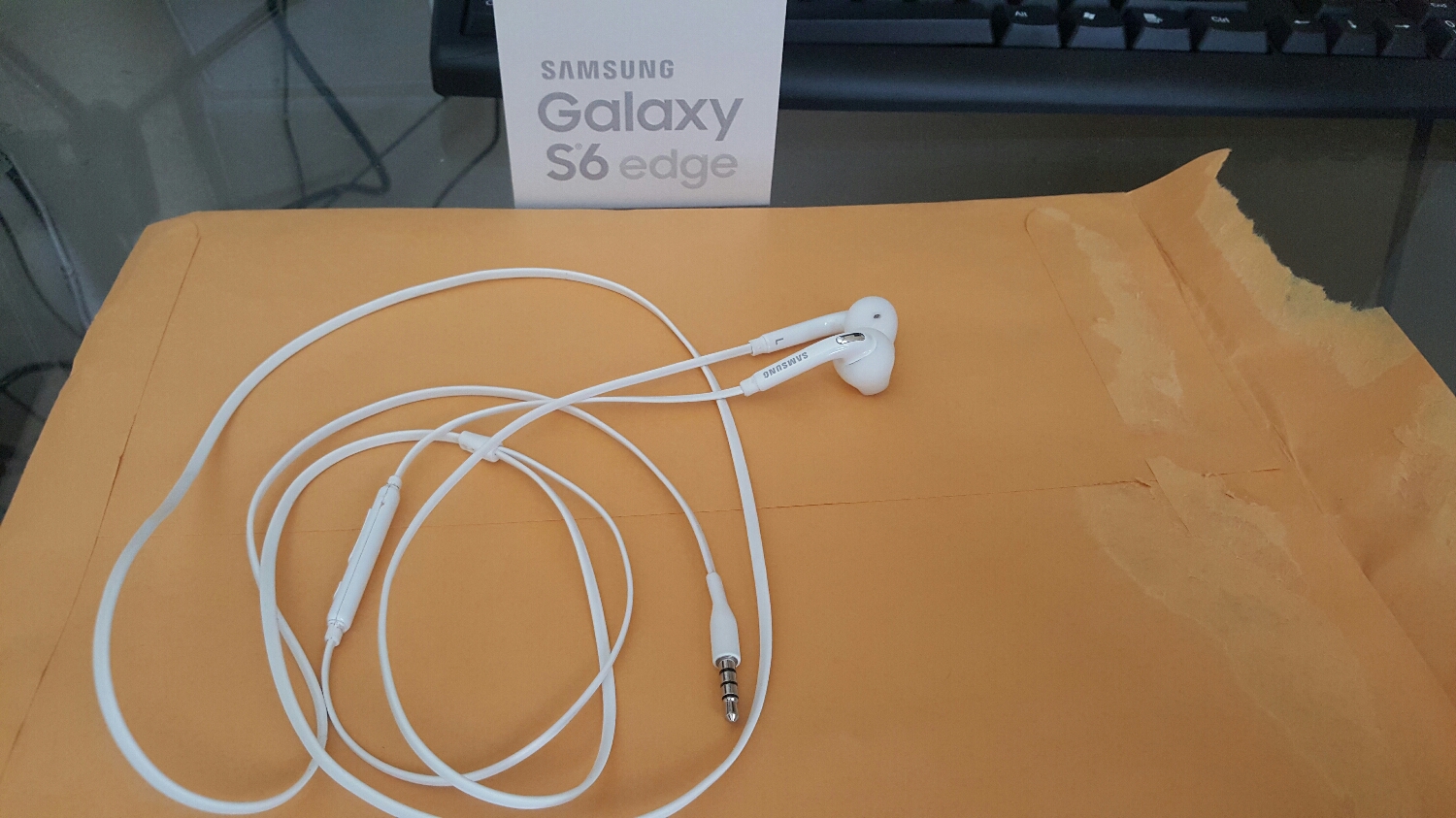 The culprit #Samsung #Headphones with dead left headphone