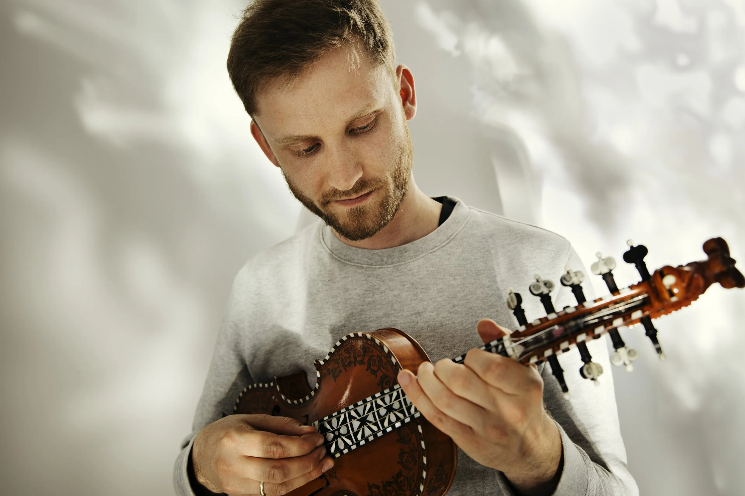 Fana Kulturhus: Erlend Apneseth Trio &amp; BIT20 Ensemble