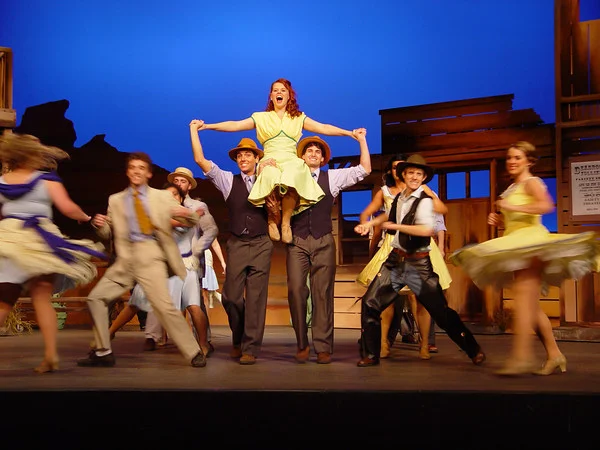 Shoulder sit in motion.jpg