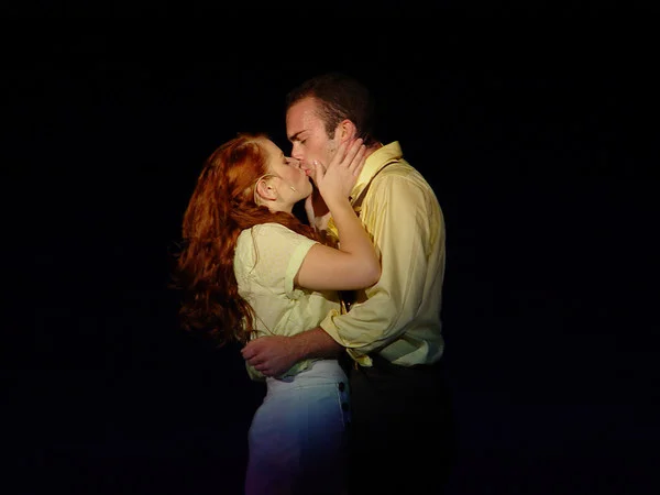 Kiss.jpg