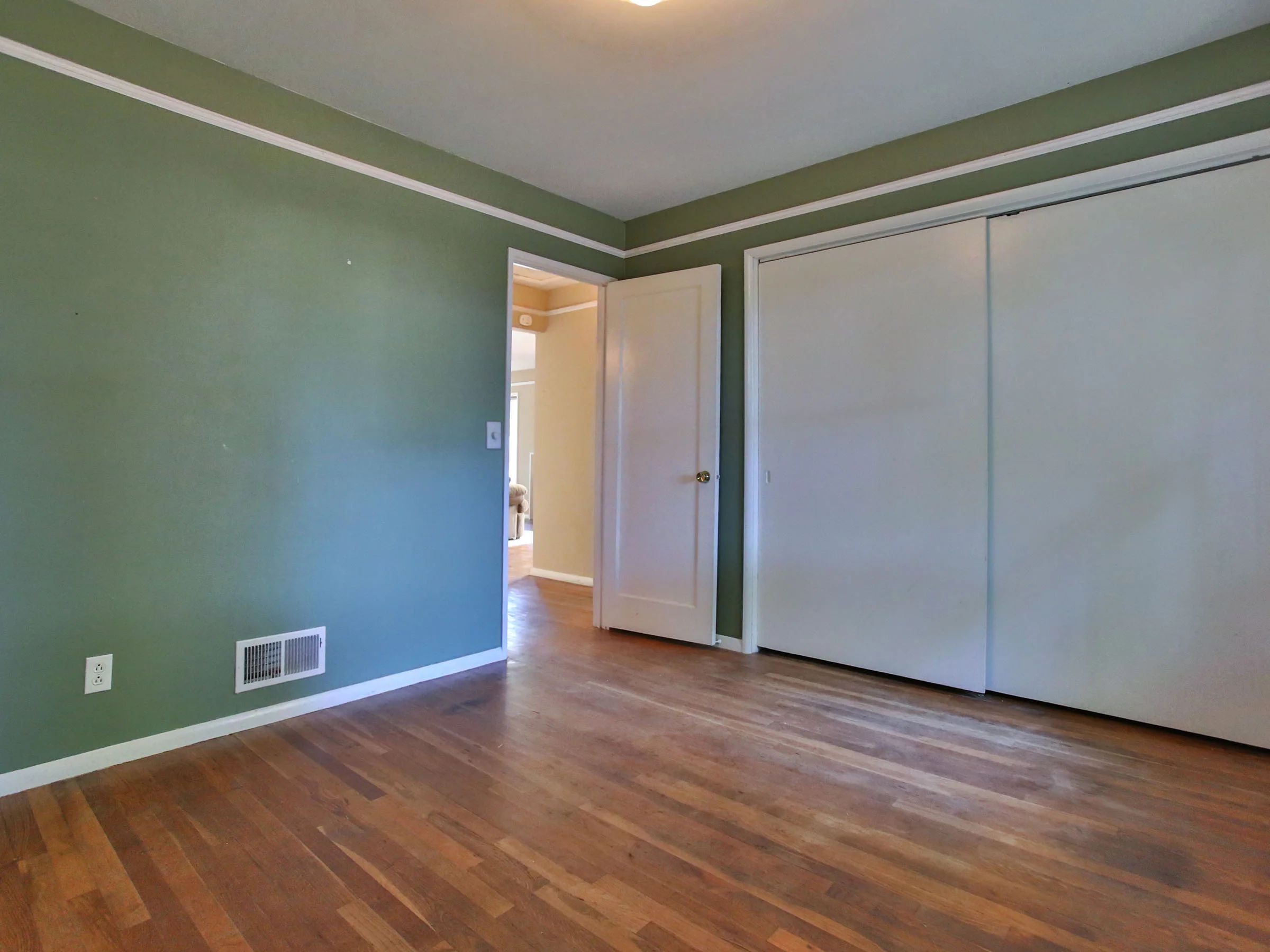4916 SE 46th Ave - Portland-17.jpg