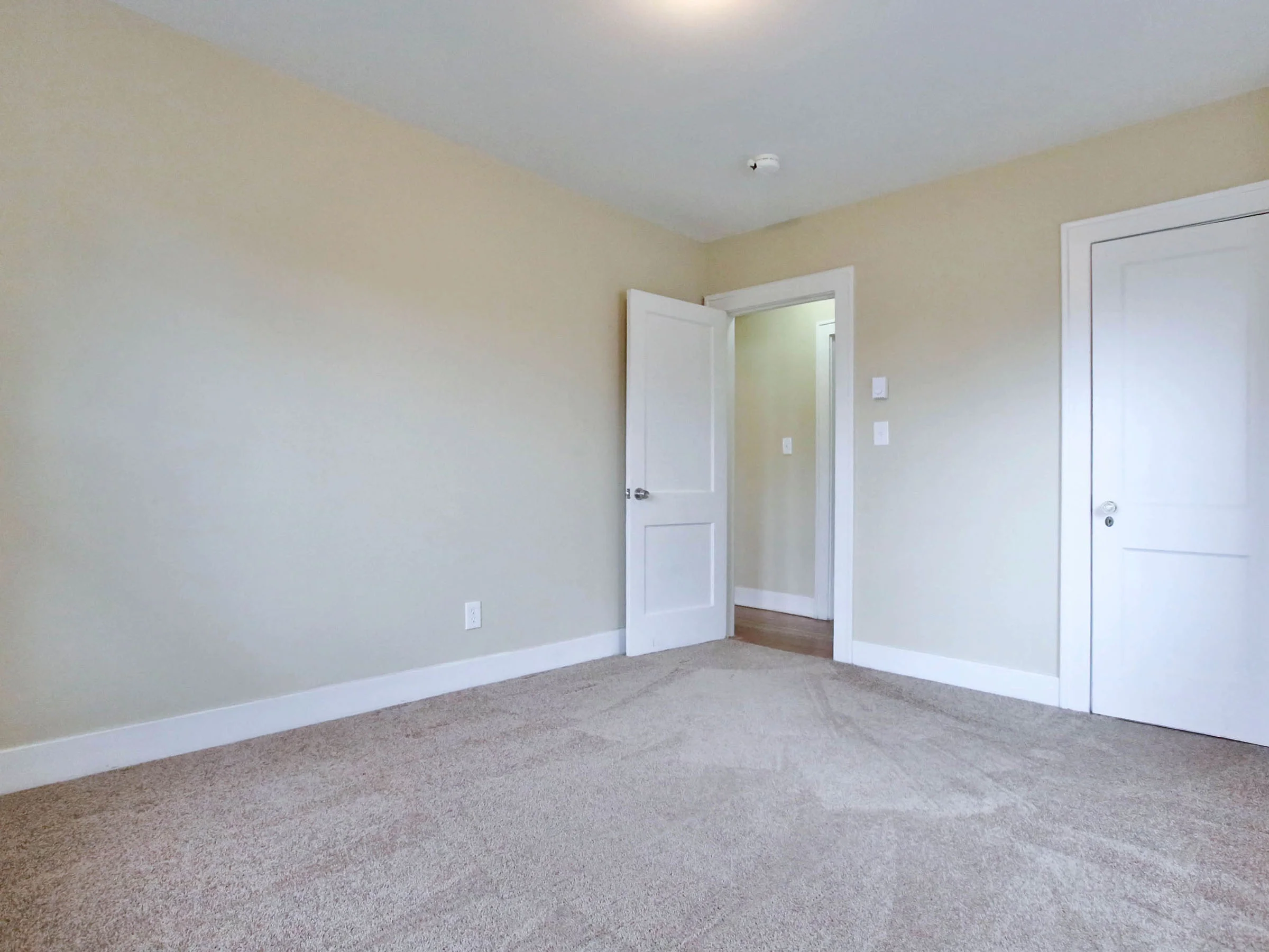 7906 SE Harold St - Portland - 18.jpg