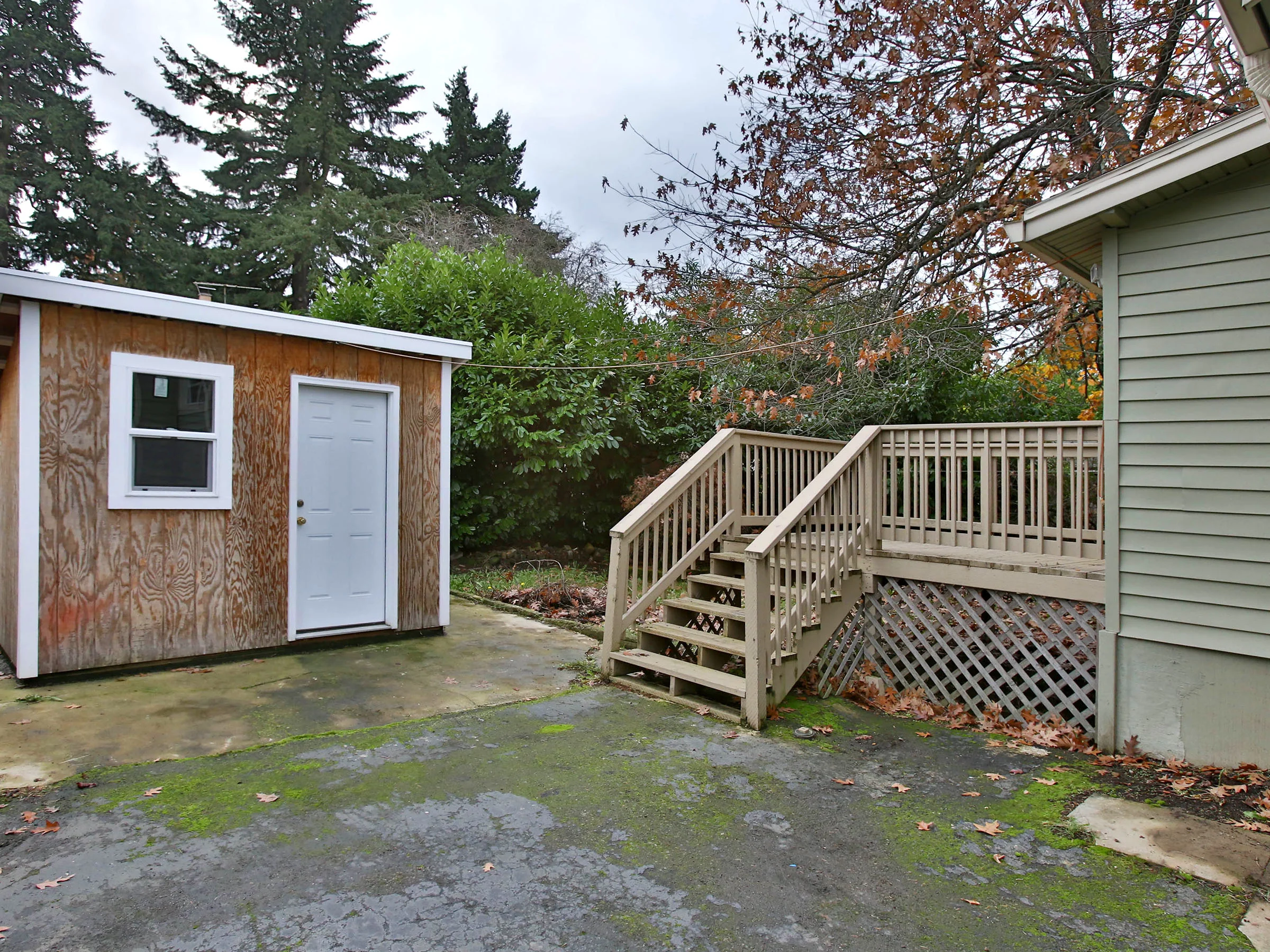 7906 SE Harold St - Portland - 27.jpg