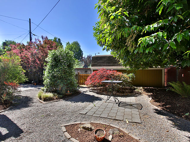2916 NE Sumner St - Portland - 27.jpg