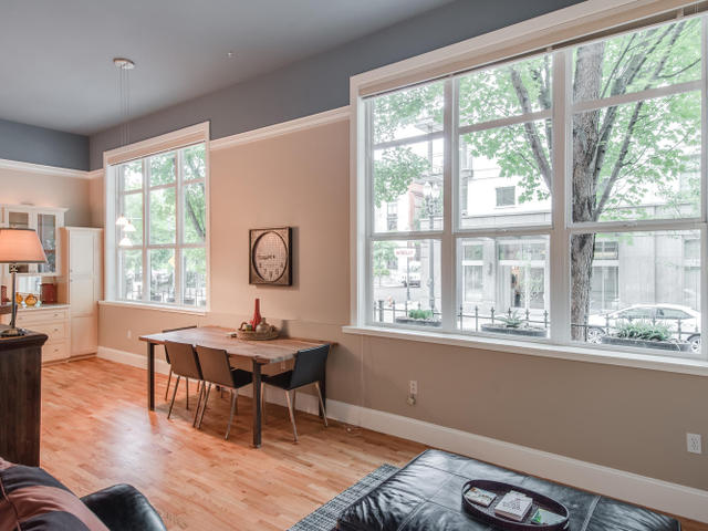 1009 NW Hoyt St Portland OR-MLS_Size-008-Living Room-640x480-72dpi.jpg