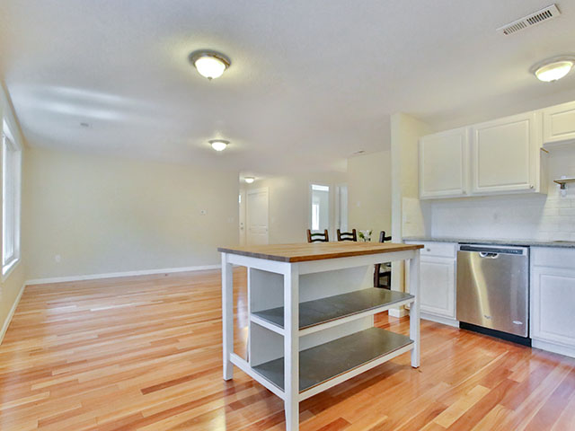 4071 N Attu St - Portland - 14.jpg