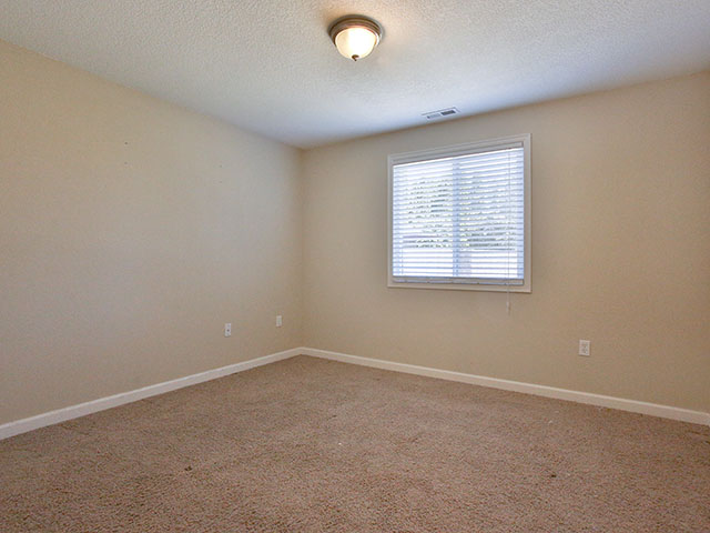 4071 N Attu St - Portland - 15.jpg