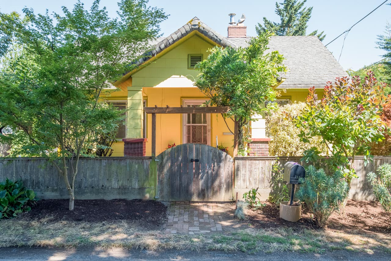 244 SE 89th Ave Portland, OR 97216 Web-3.jpg