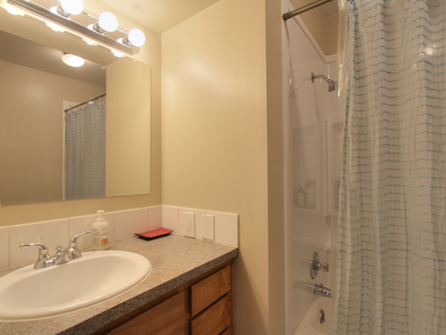 NE Thompson Bath Web.jpg