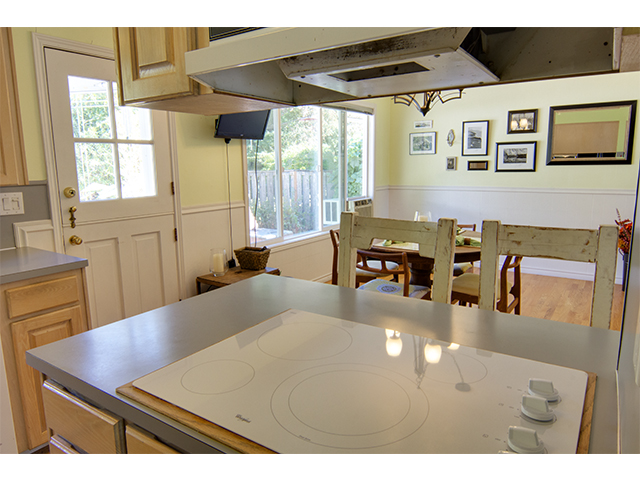 dining room 3.jpg