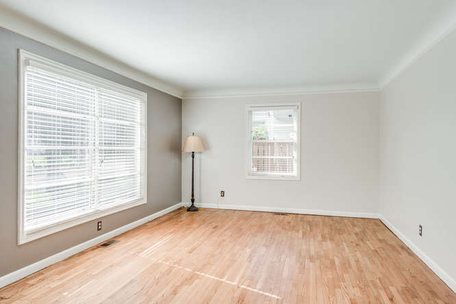 4237 NE 73rd Ave Portland OR-small-004-7-Living Room-666x445-72dpi.jpg