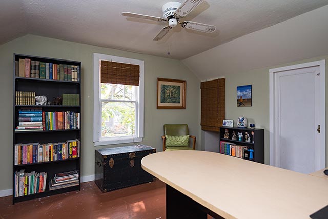 6806 N Williams Ave Original-22.jpg