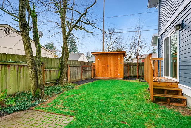 4017 NE Roselawn St Portland-print-028-27-Back Yard-2700x1800-300dpi.jpg
