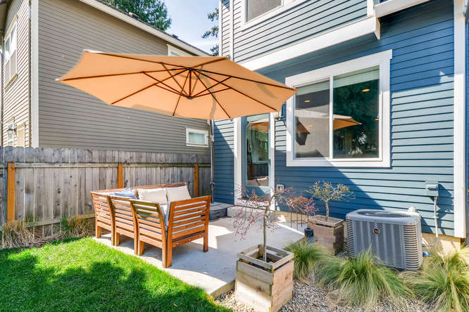 9578 N Burr Ave Portland OR-small-025-19-Patio-666x445-72dpi.jpg