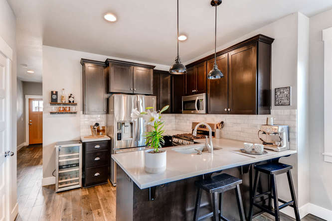 9578 N Burr Ave Portland OR-small-008-16-Kitchen-666x444-72dpi.jpg