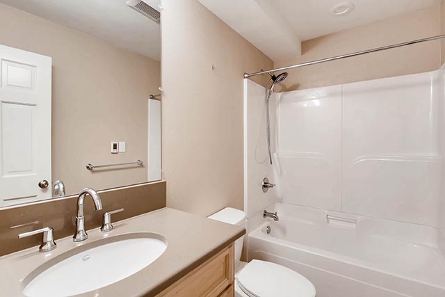 4234 SW Westdale Dr Portland-print-025-19-Lower Level Bathroom-2700x1800-300dpi.jpg