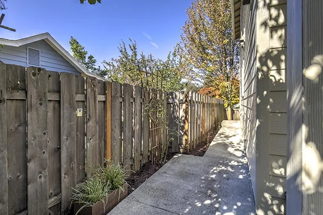 3251NE76thAve-28.jpg