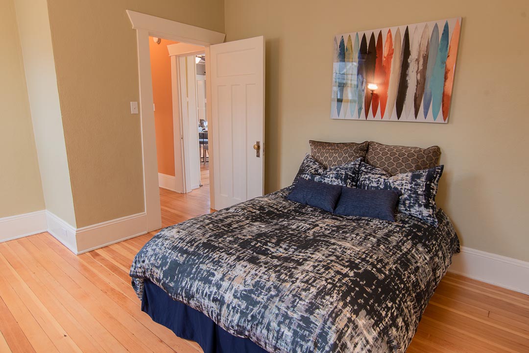 bed1.2.jpg