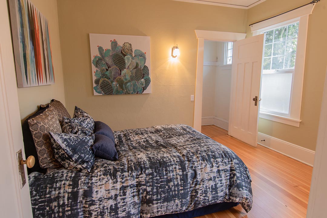 bed1.3.jpg