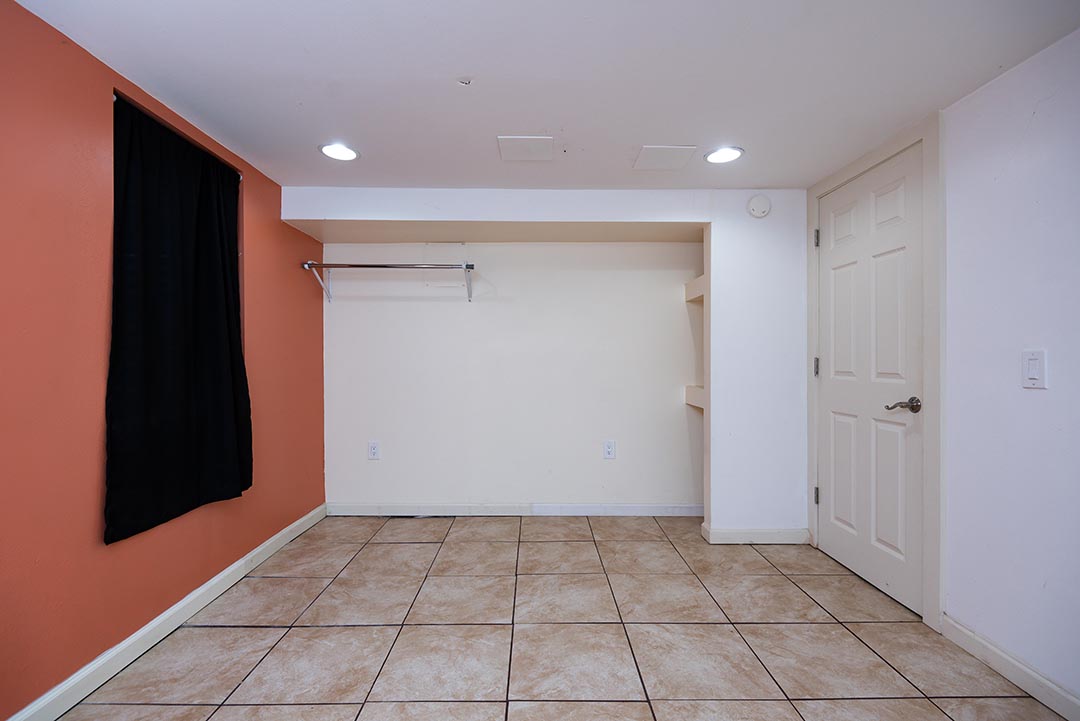 5037 NE 33rd Ave Original-29.jpg