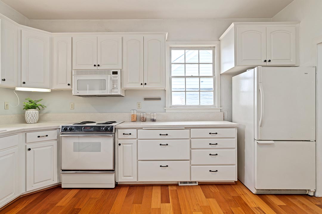 121 SW Whitaker St Portland OR-print-012-16-Kitchen-4200x2802-300dpi.jpg