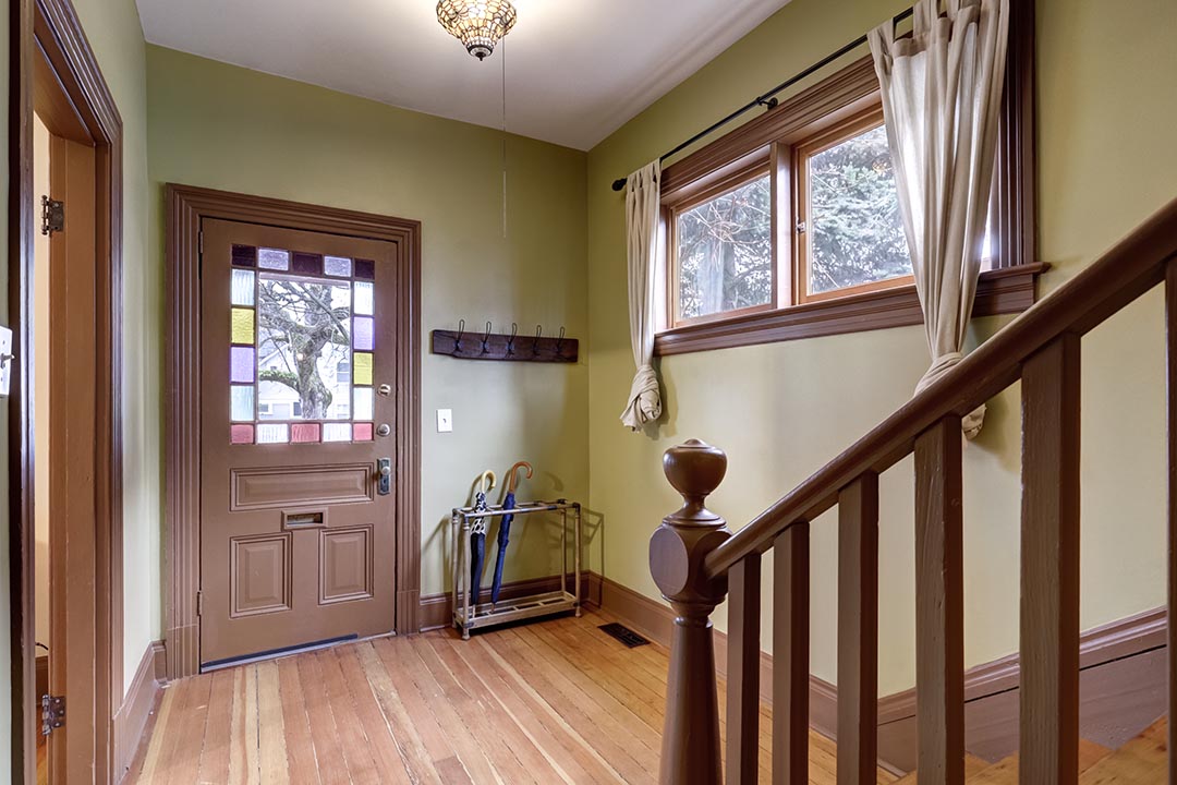 89 NE Graham St-5.jpg