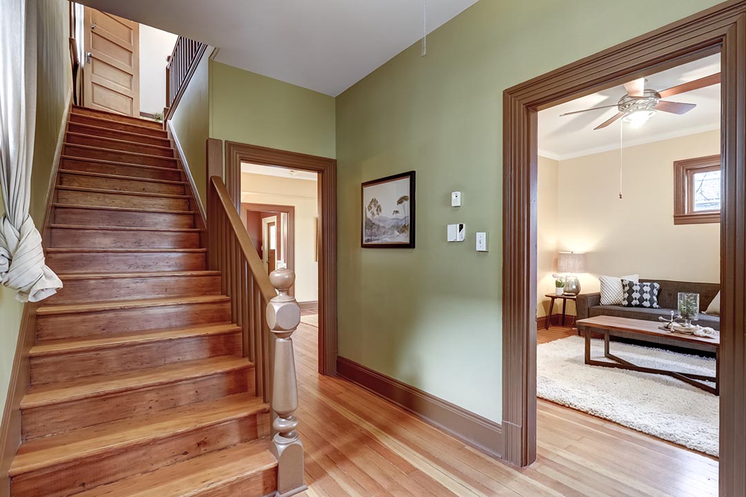 89 NE Graham St-6.jpg