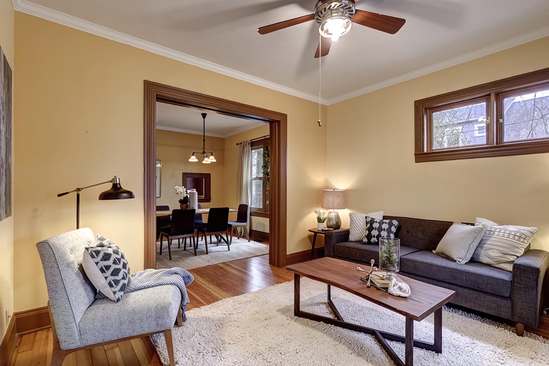 89 NE Graham St-8.jpg