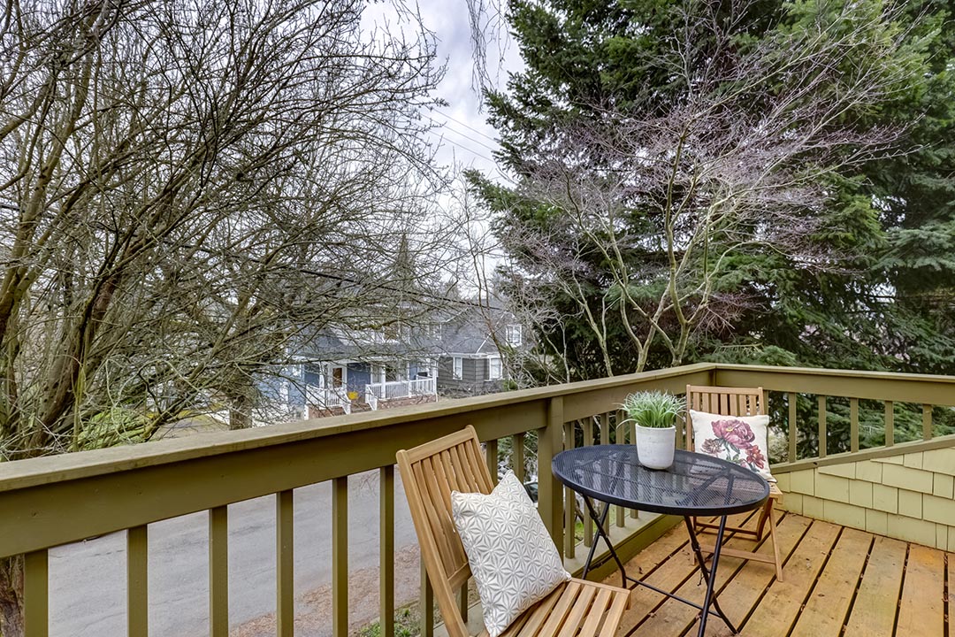 89 NE Graham St-20.jpg