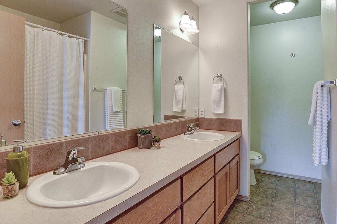 3306 SE 143rd Ave - Portland- 31.jpg
