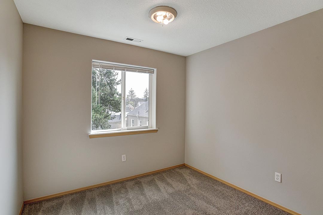 3306 SE 143rd Ave - Portland- 35.jpg