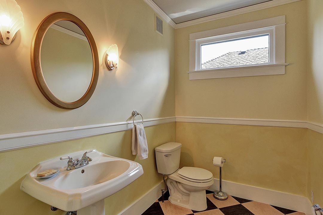5818 N Concord Ave - Portland - 21.jpg