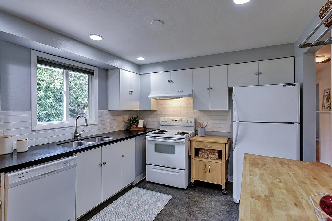 8721 N Endicott Ave - Portland - 16.jpg