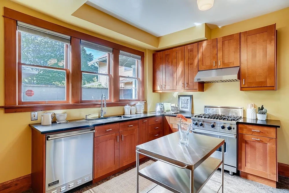 3015 NE OREGON Street Portland-print-008-005-Kitchen-3600x2405-300dpi.jpg