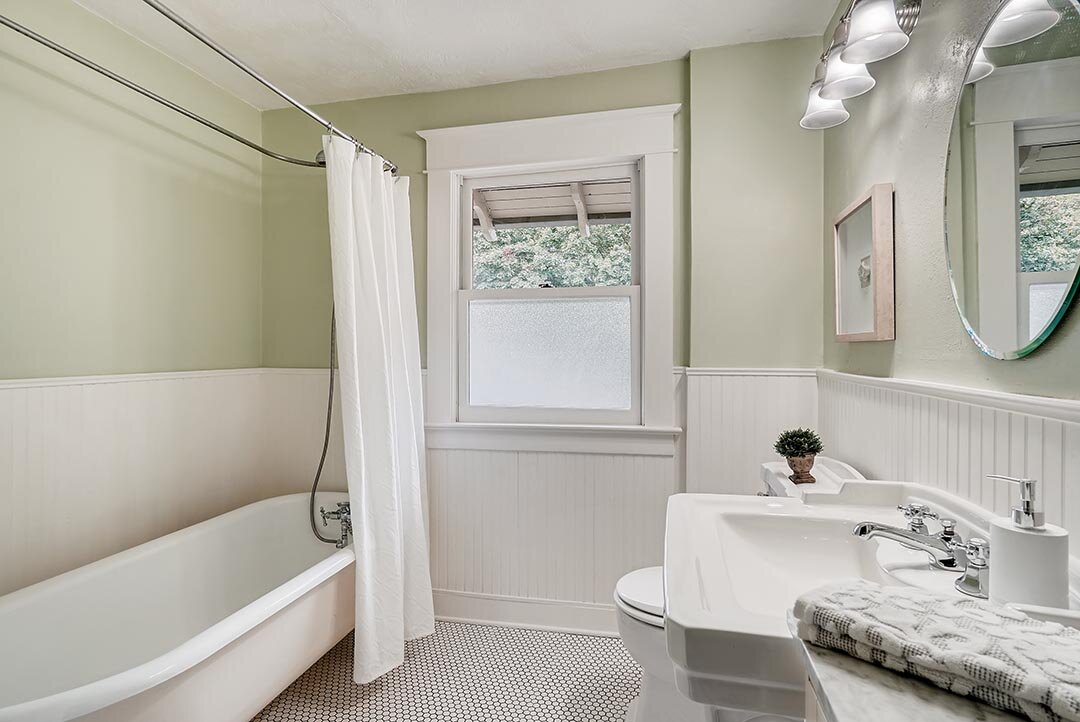 3015 NE OREGON Street Portland-print-015-022-2nd Floor Master Bathroom-3600x2405-300dpi.jpg