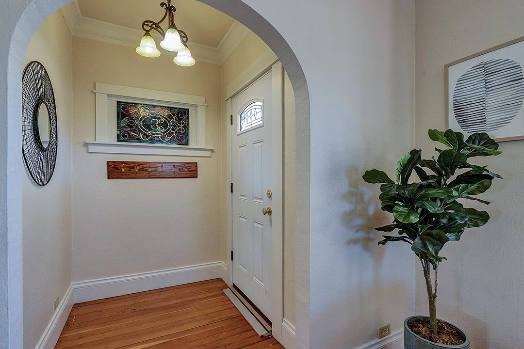 807 NE Holland St - Portland-06.jpg